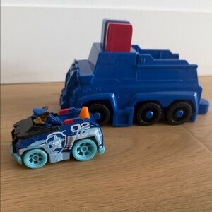 Paw Patrol - Blue Police Vehicle Play Set